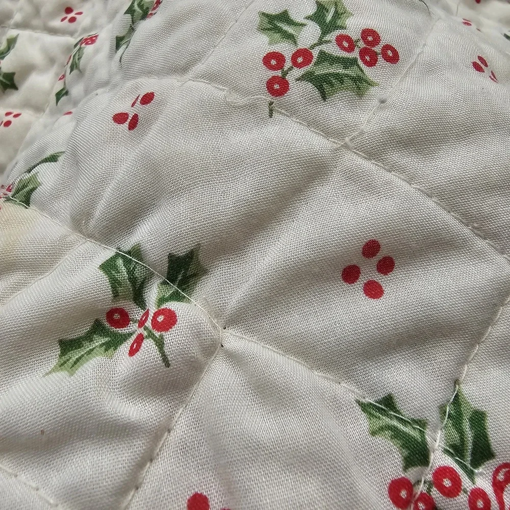 1980s 1990s Quilted Oval Placemats 2 Set Holly Tree Bow Cottagecore Holiday #55